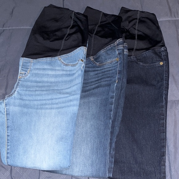 Bundle of Maternity jeans 🤰🏽 👖👖👖 - Picture 8 of 12